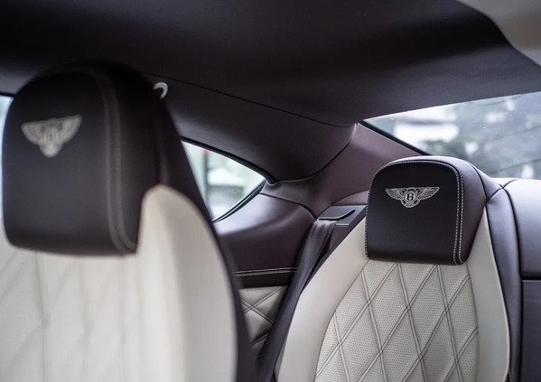 Bentley Continental GT cena 479000 przebieg: 111805, rok produkcji 2015 z Giżycko małe 466
